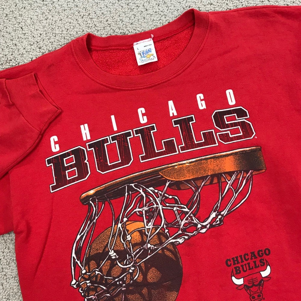 Vintage Chicago Bulls Sweatshirt Team Fan Sportswear Red Graphic NBA  Large USA